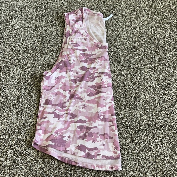 Fabletics Muscle Tee - Picture 5 of 5